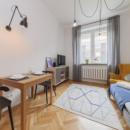 Canary Corner Studio City Centre Варшава Экстерьер фото