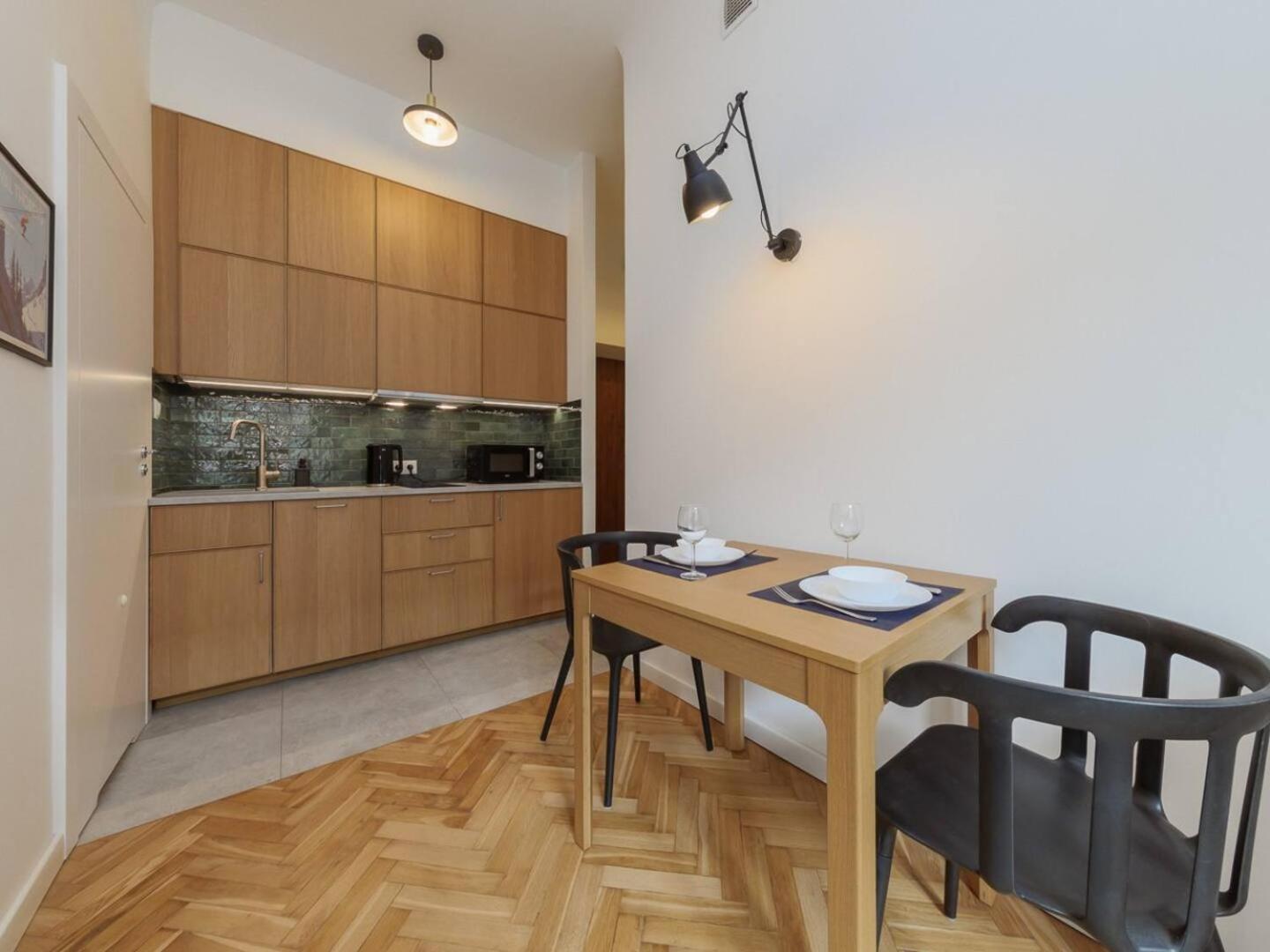 Canary Corner Studio City Centre Варшава Экстерьер фото