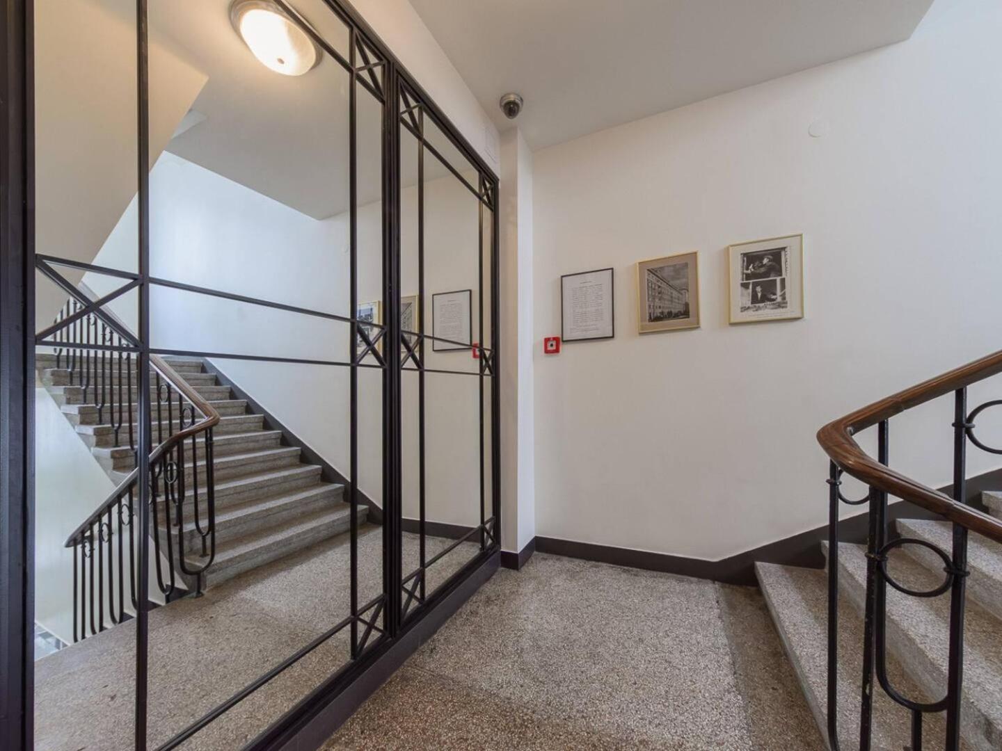 Canary Corner Studio City Centre Варшава Экстерьер фото