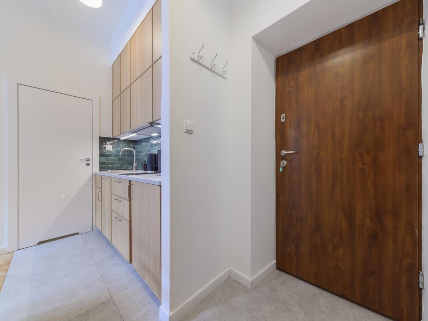 Canary Corner Studio City Centre Варшава Экстерьер фото